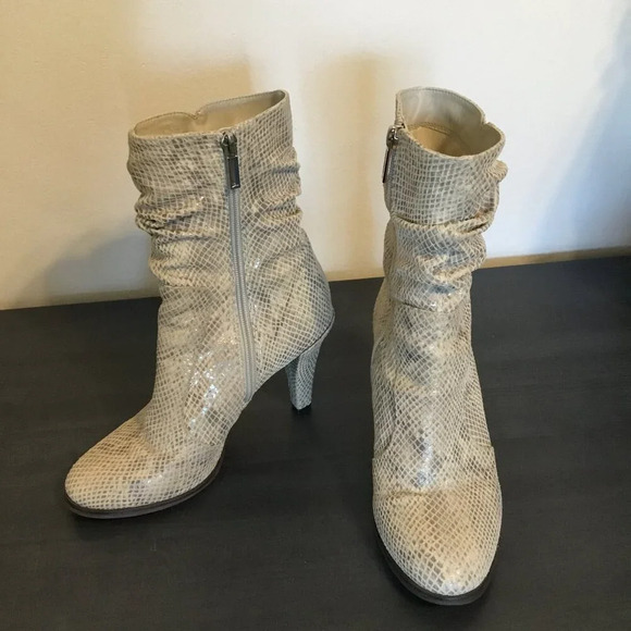 Le Saunda boots snake print grey  leather vintage Sz 7 - Picture 2 of 12